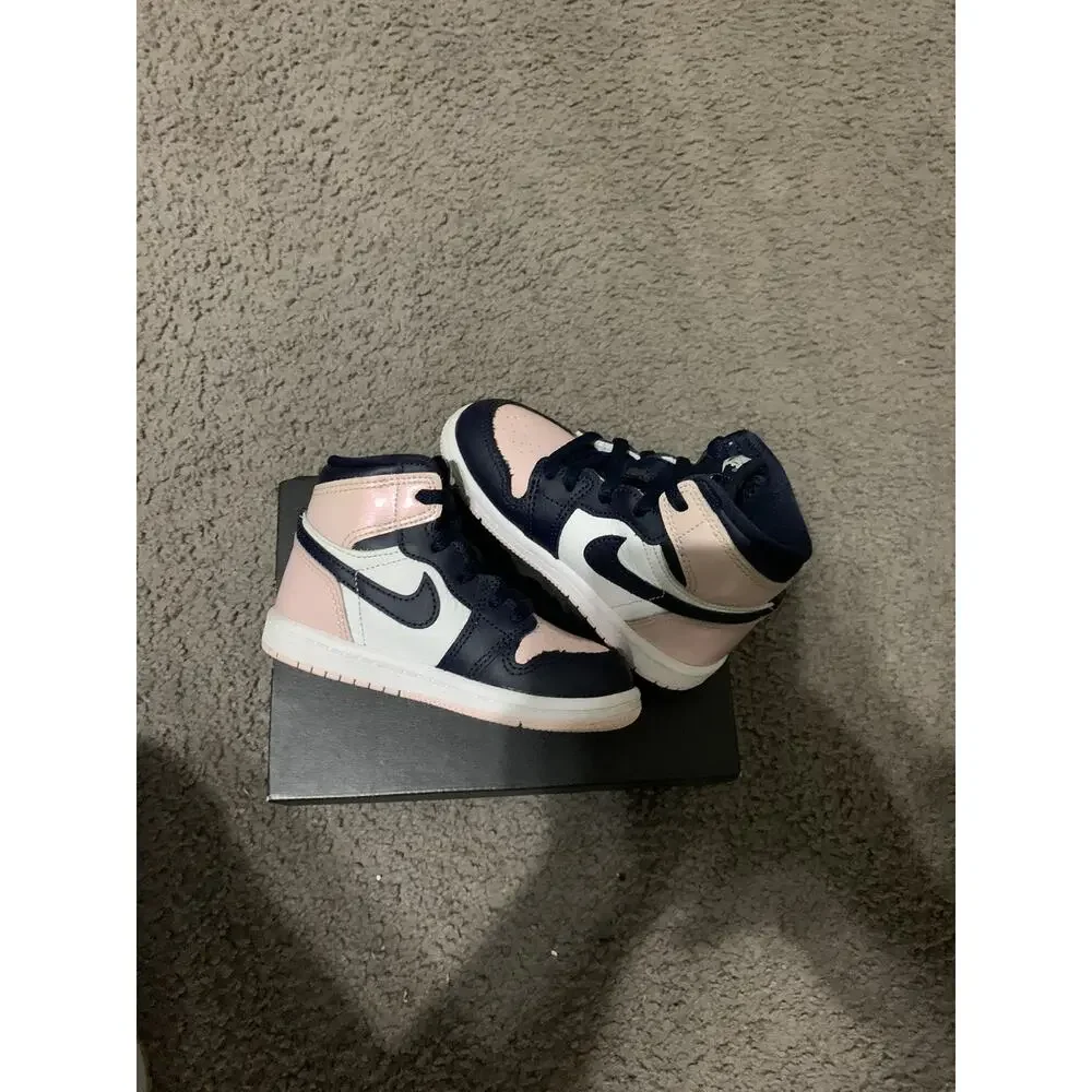 Size 8c- Nike Air Jordan 1 High OG (TD) Atmosphere Bubble Gum CU0450-641